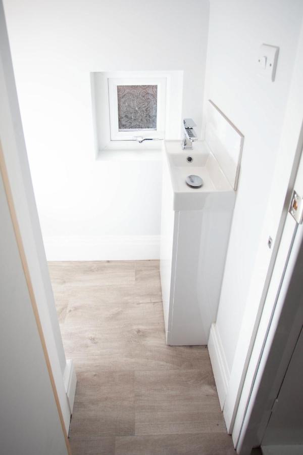 Quiet Residence Close To M6 Preston Samlesbury Εξωτερικό φωτογραφία